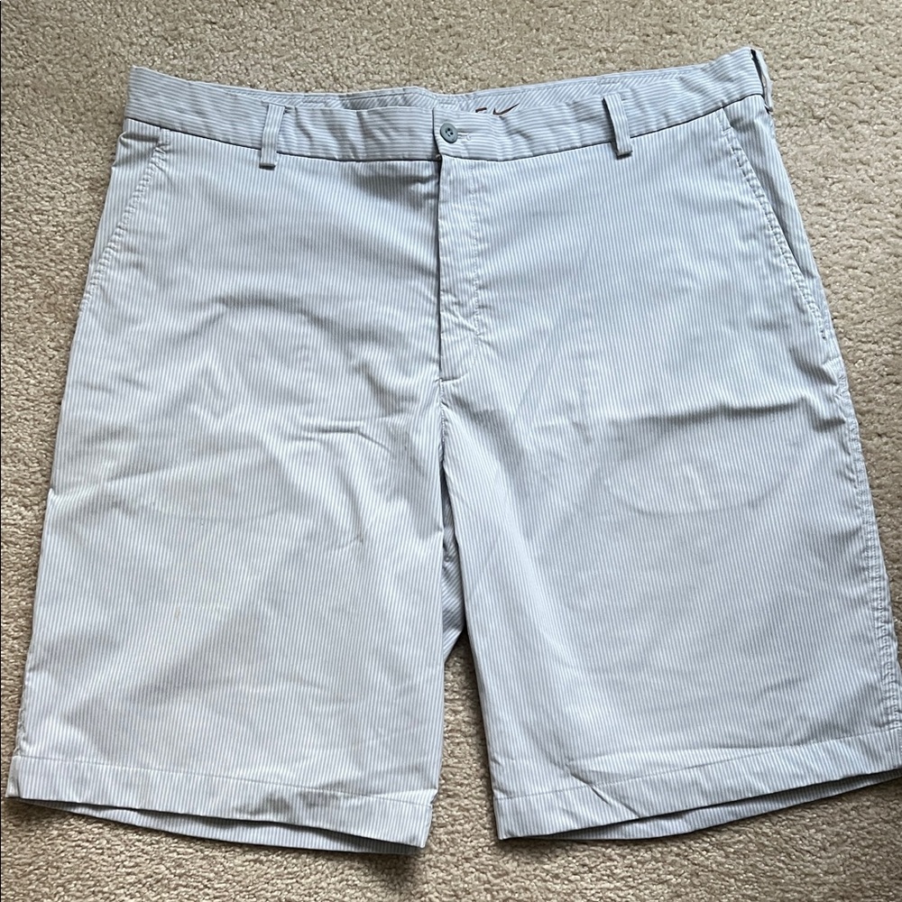 Nike Men's Gray Pinstripe Golf Shorts